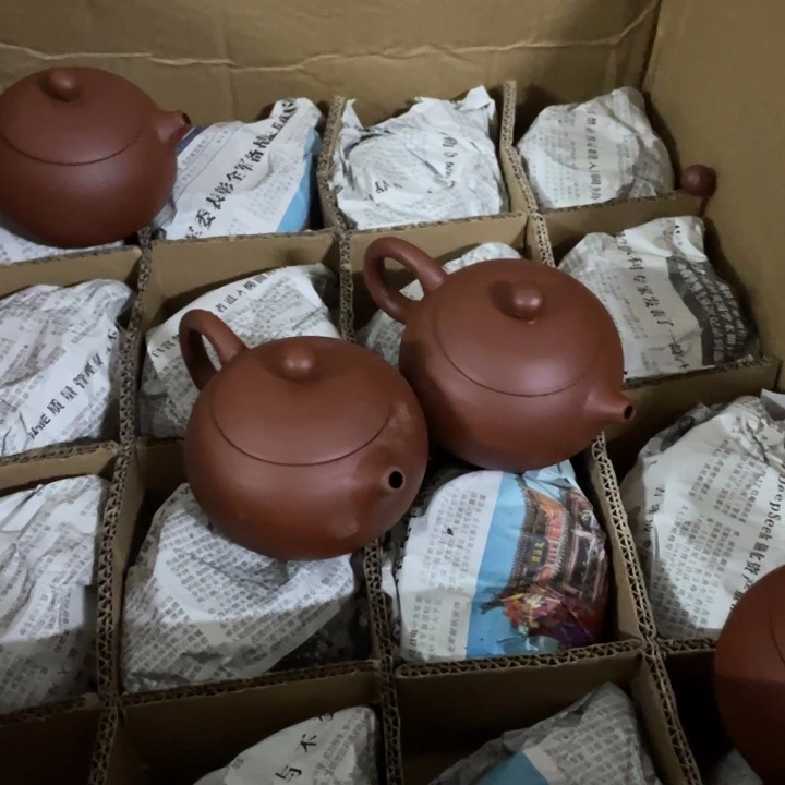 2个紫砂壶230毫升介意瑕疵勿拍