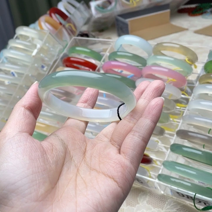 玛瑙/玉髓未镶嵌手镯58圈口