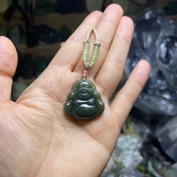 天然和田玉佛越戴越油润湖水绿