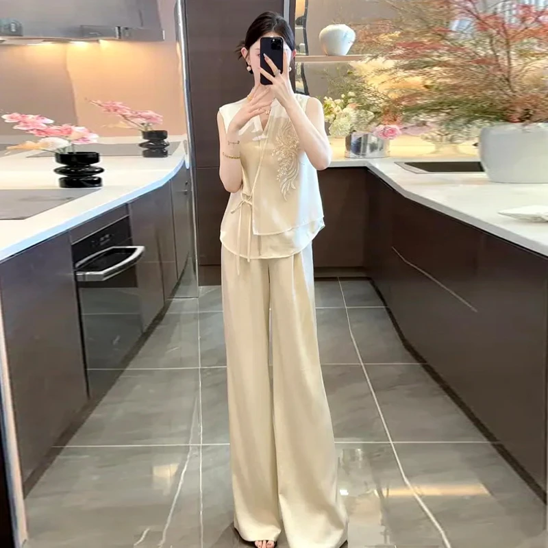 新中式休闲刺绣套装女2025年夏季新款高级感提花上衣直筒裤两件套