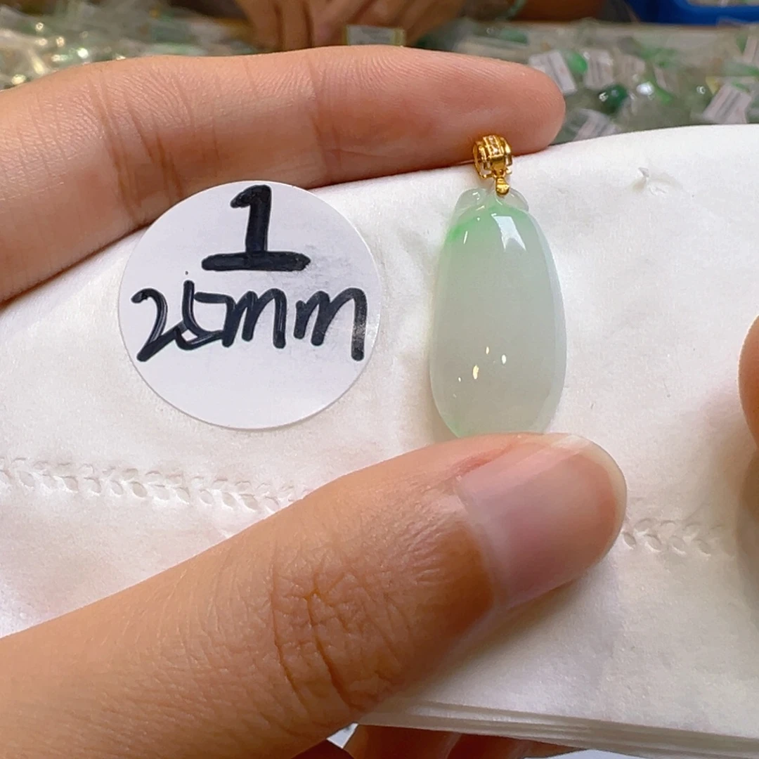 吊坠(不含链)18K金镶嵌翡翠