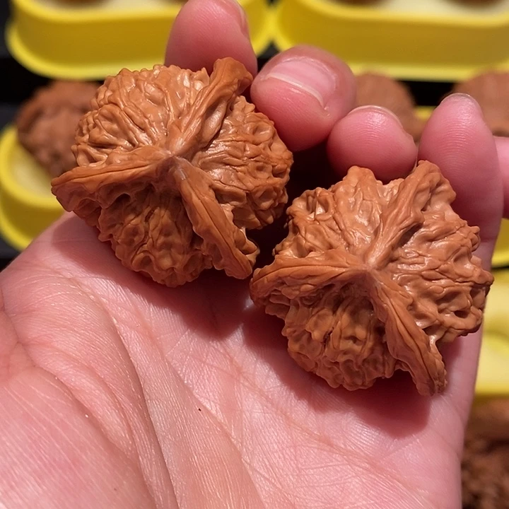 文玩核桃35尺盘山三棱