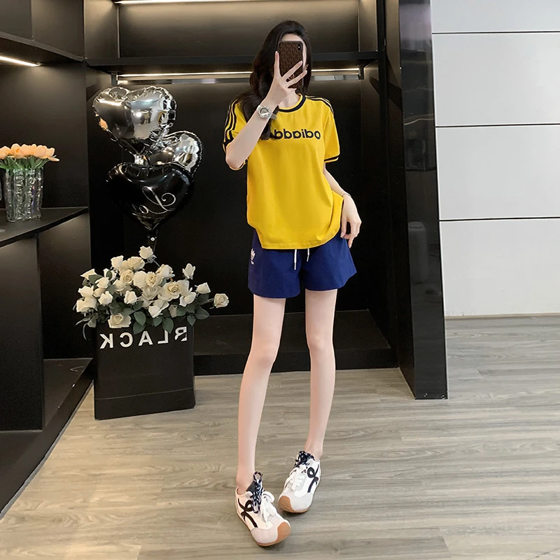 网红休闲套装女夏季2025新款拼色字母条纹短袖上衣运动短裤两件套