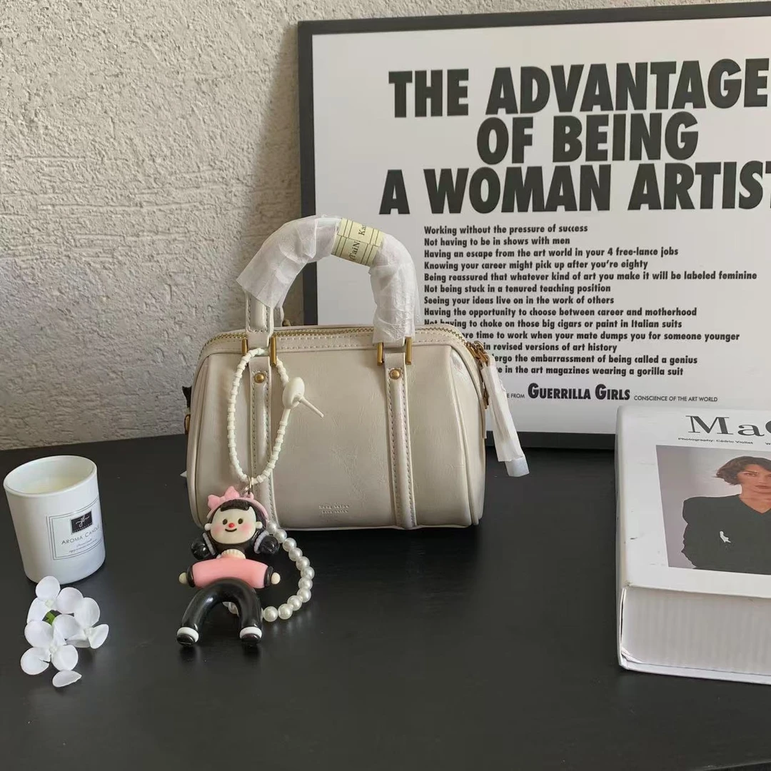 『雨美 Show』9777杏色复古手提枕头包