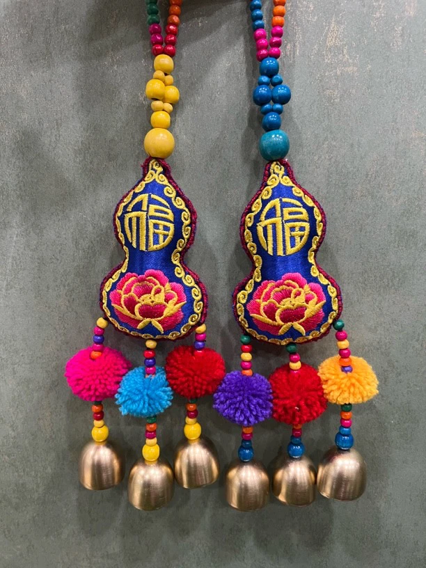 刺绣福禄蓝色小葫芦高约28cm宽约7cm