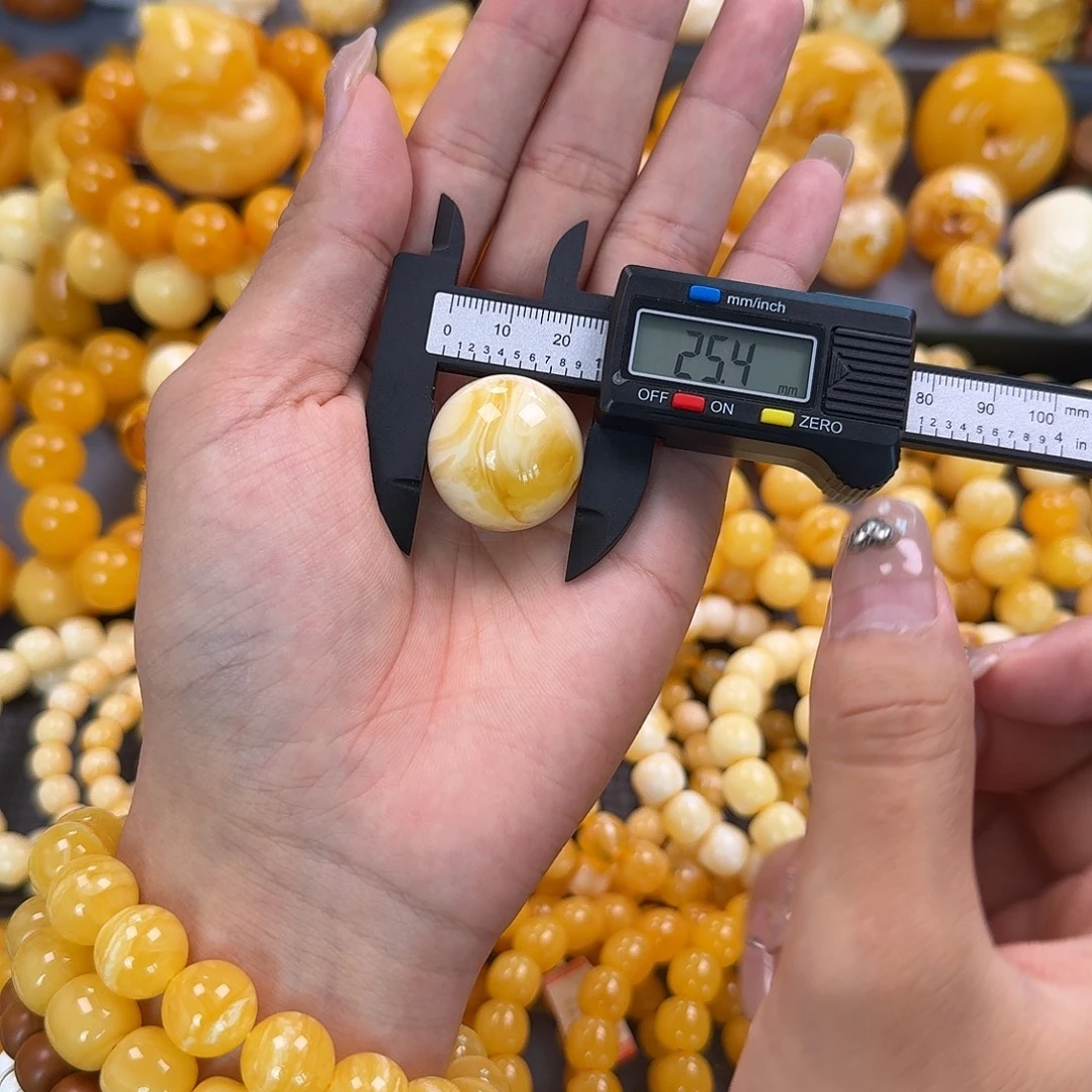 蜜蜡未镶嵌珠宝奇石