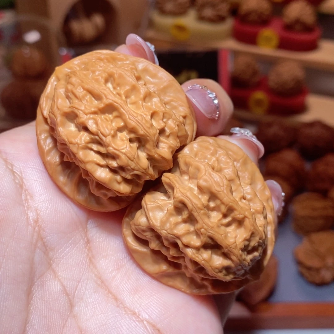 文玩核桃把件梨木台40尺