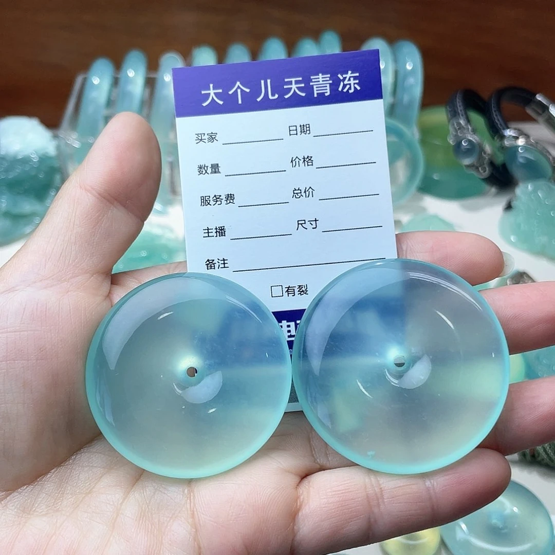 蛇纹石玉颈饰未镶嵌大****油