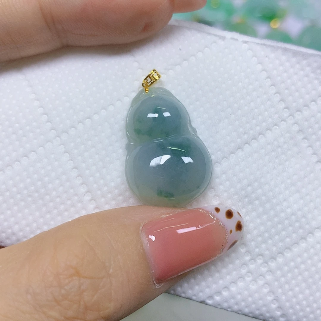 颈饰18K金镶嵌翡翠挂件