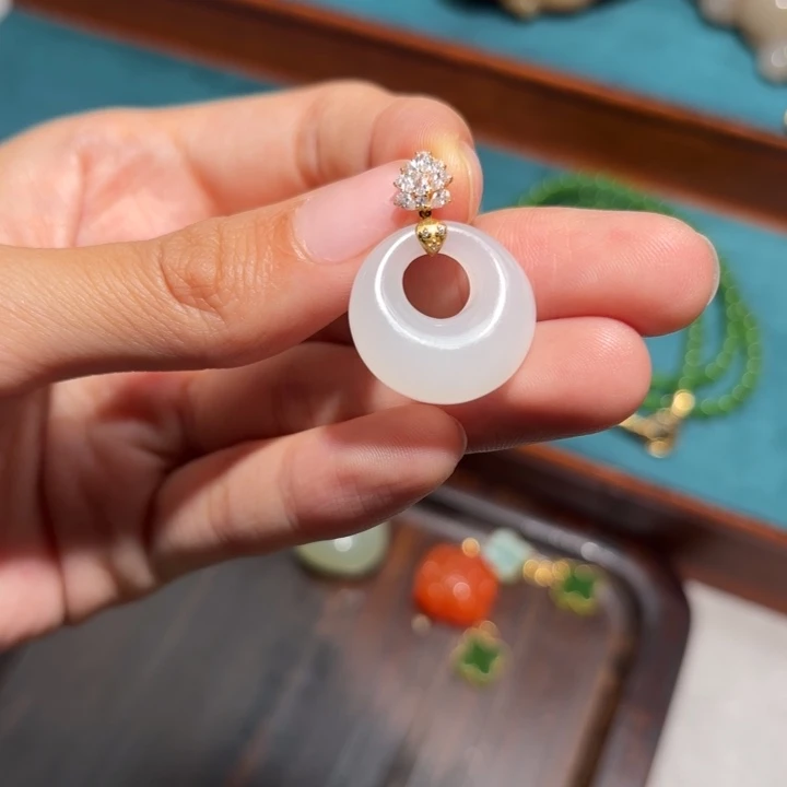 和田玉未镶嵌珠宝半成品野牛沟 高冰白