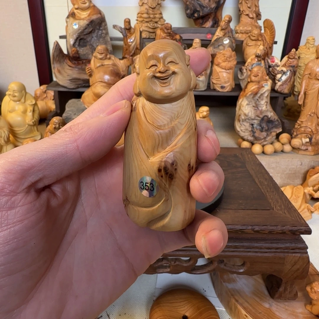 崖柏小木匠艺雕一物一拍