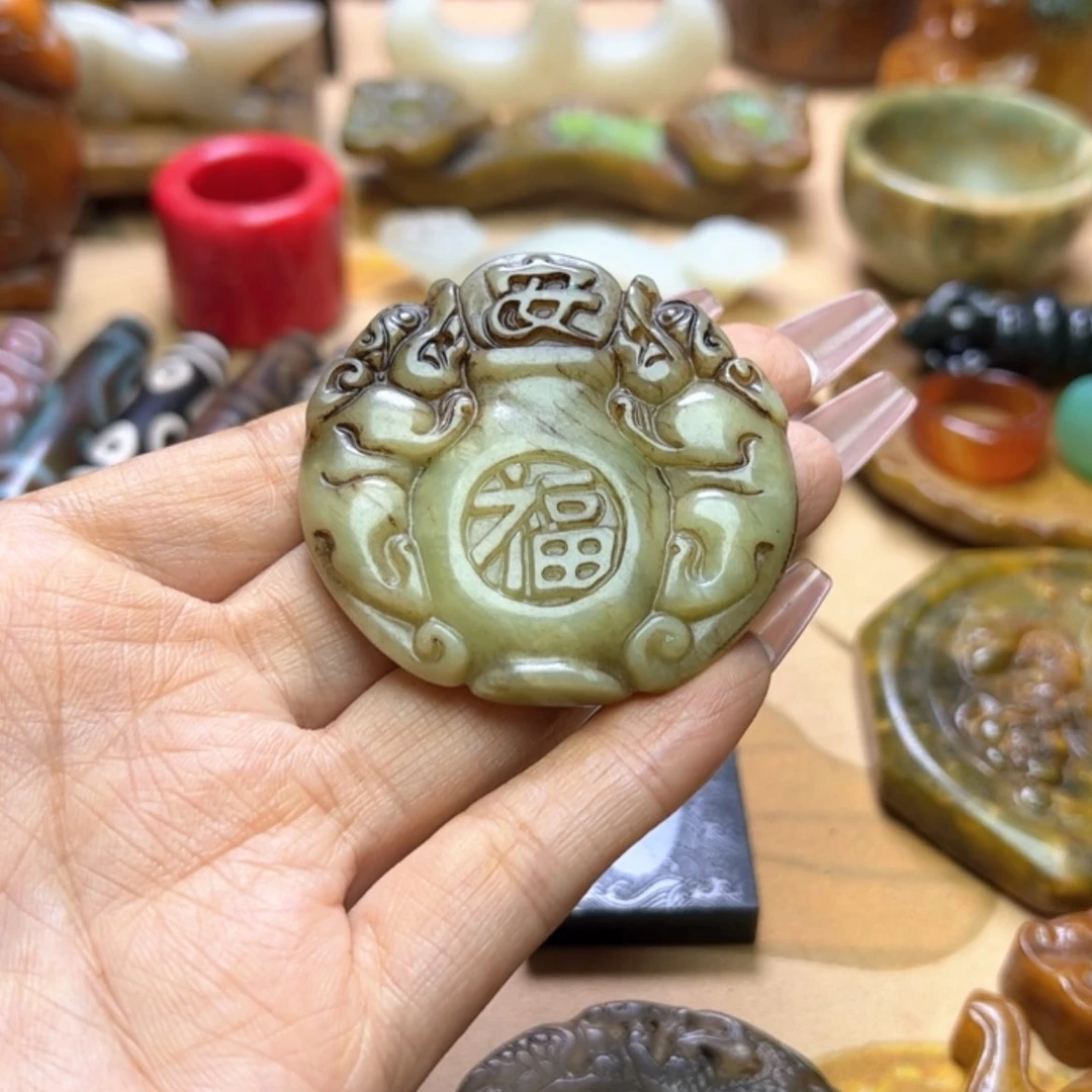 【闪购商品】蛇纹石玉颈饰未镶嵌