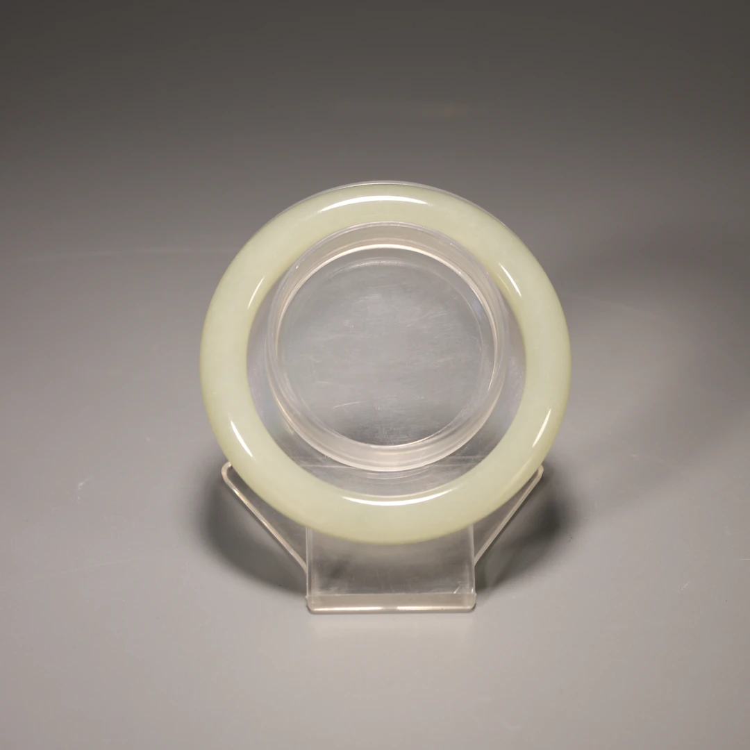 Lot24清代 和田玉手镯