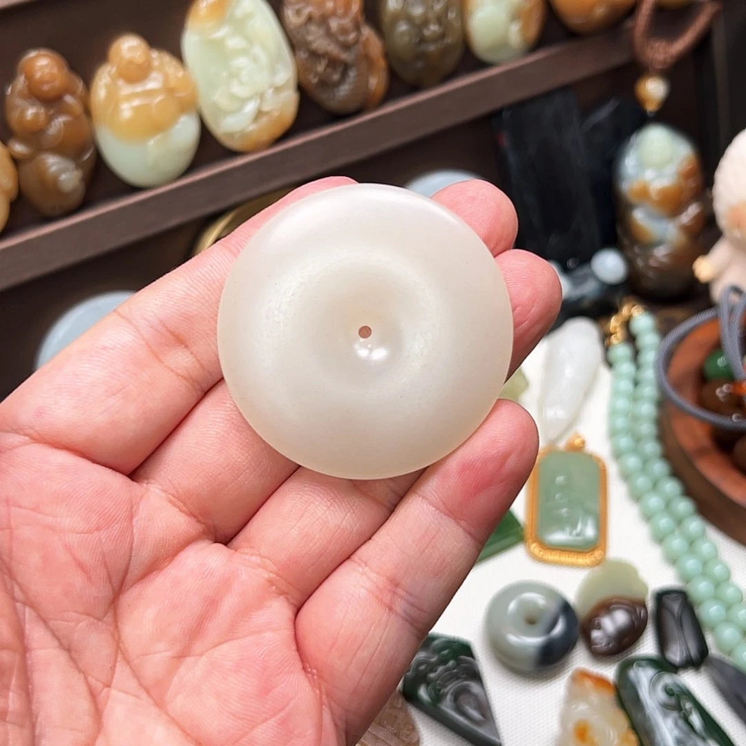 和田玉颈饰未镶嵌?****Z
