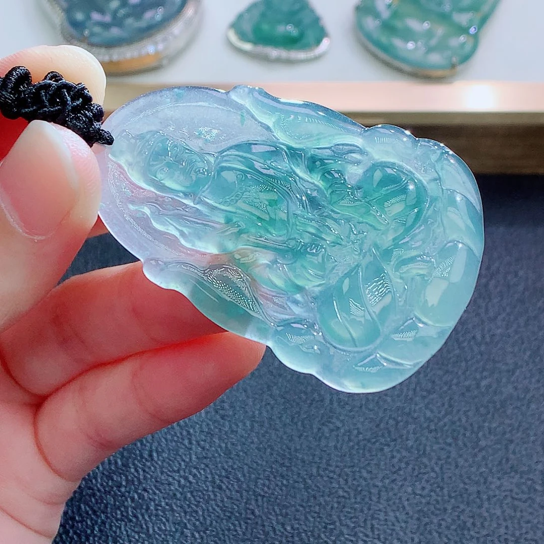 翡翠未镶嵌颈饰止****月翡翠