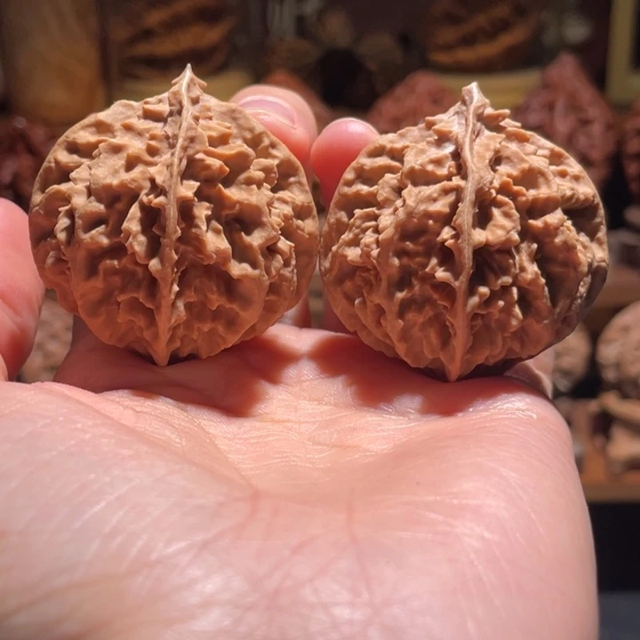 吊坠文玩核桃大****?龙纹灯笼28