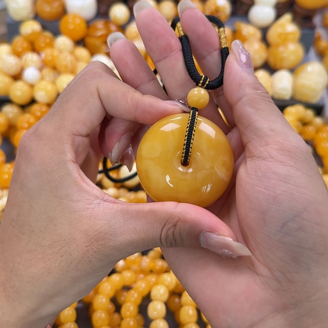 蜜蜡未镶嵌珠宝奇石