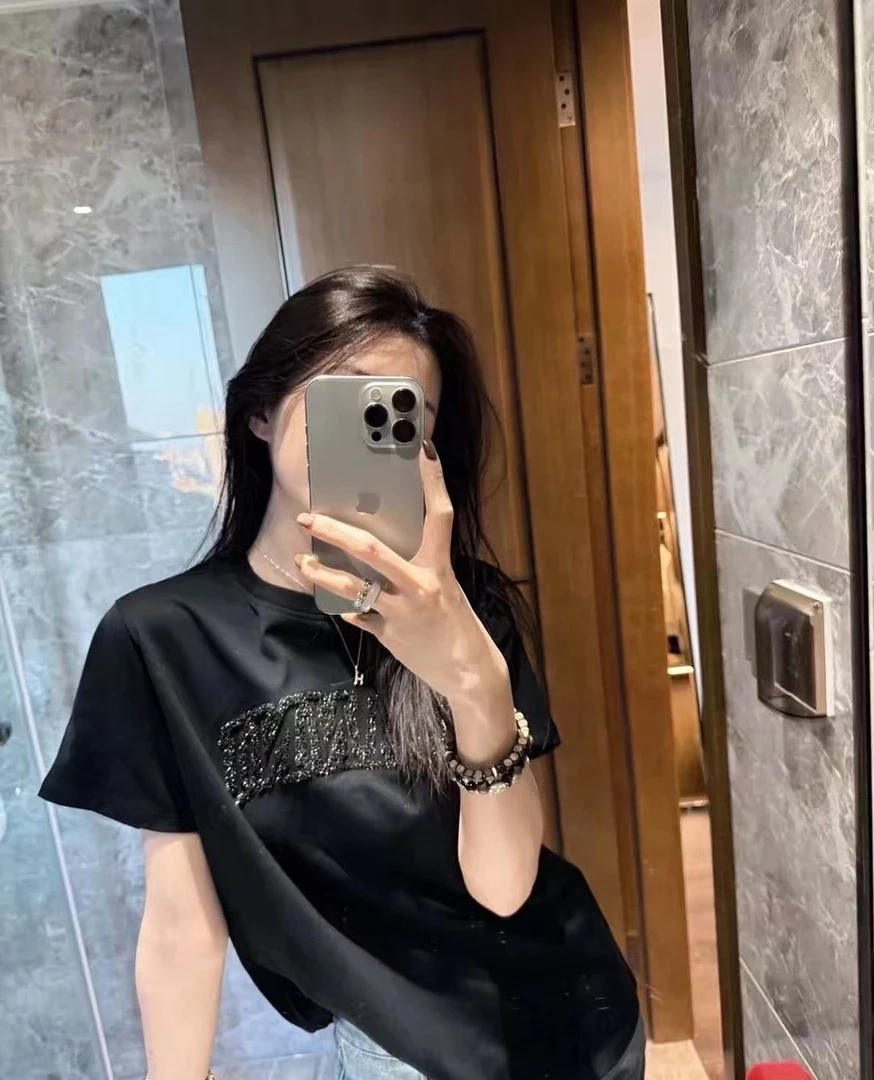 北欧小众 无论搭配裙子 短裤 西裤牛仔裤都好搭的T恤