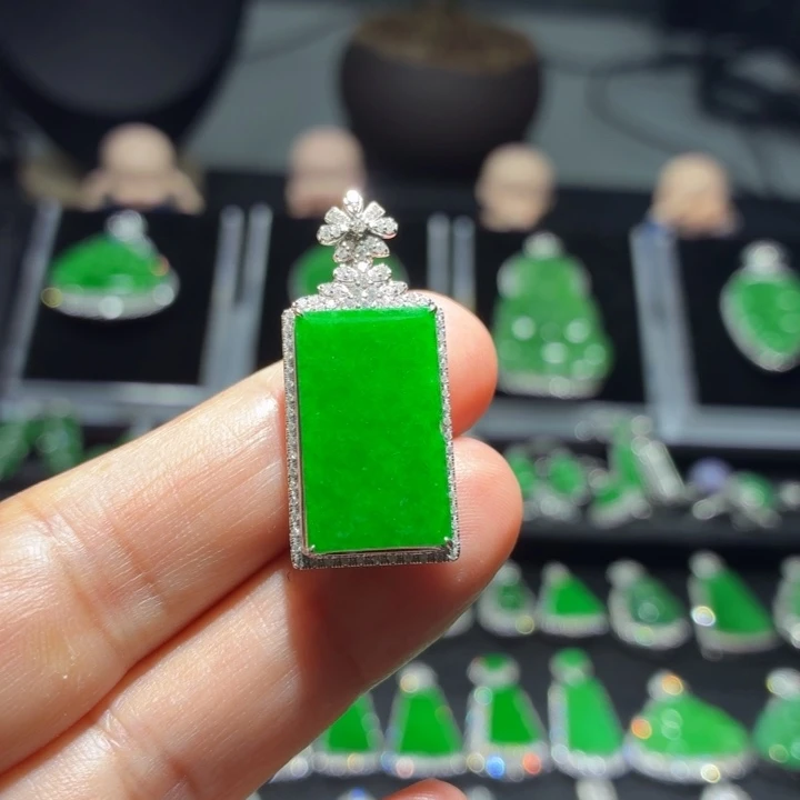 翡翠18K金镶嵌吊坠(不含链)