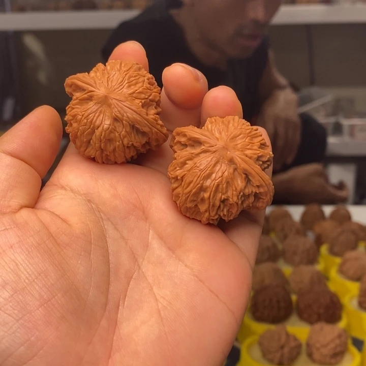 吊坠文玩核桃文玩核桃磨盘40～