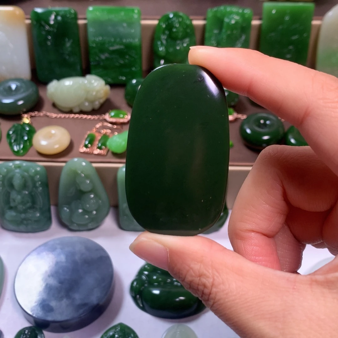 和田玉未镶嵌挂件