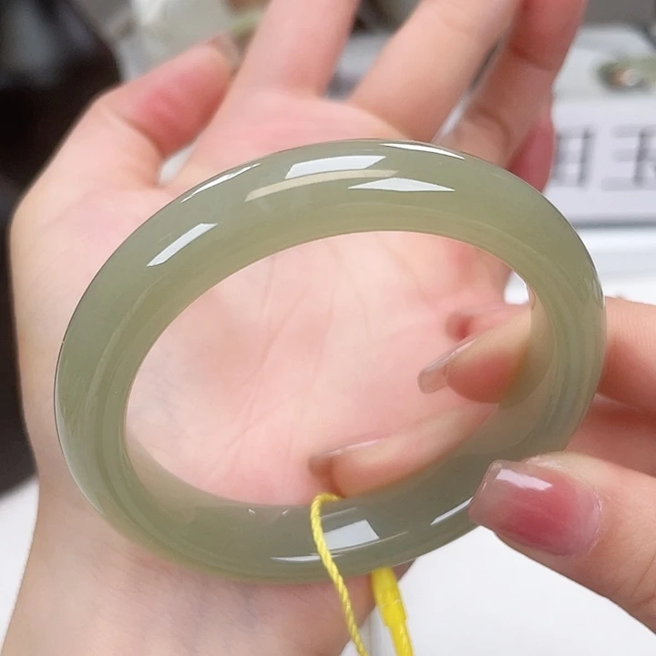 和田玉手镯5556未镶嵌