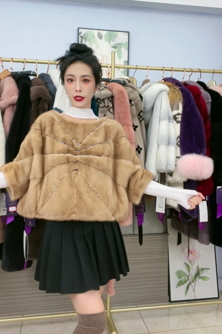 套头款宽松版型设计师款帕斯条貂皮大衣短款