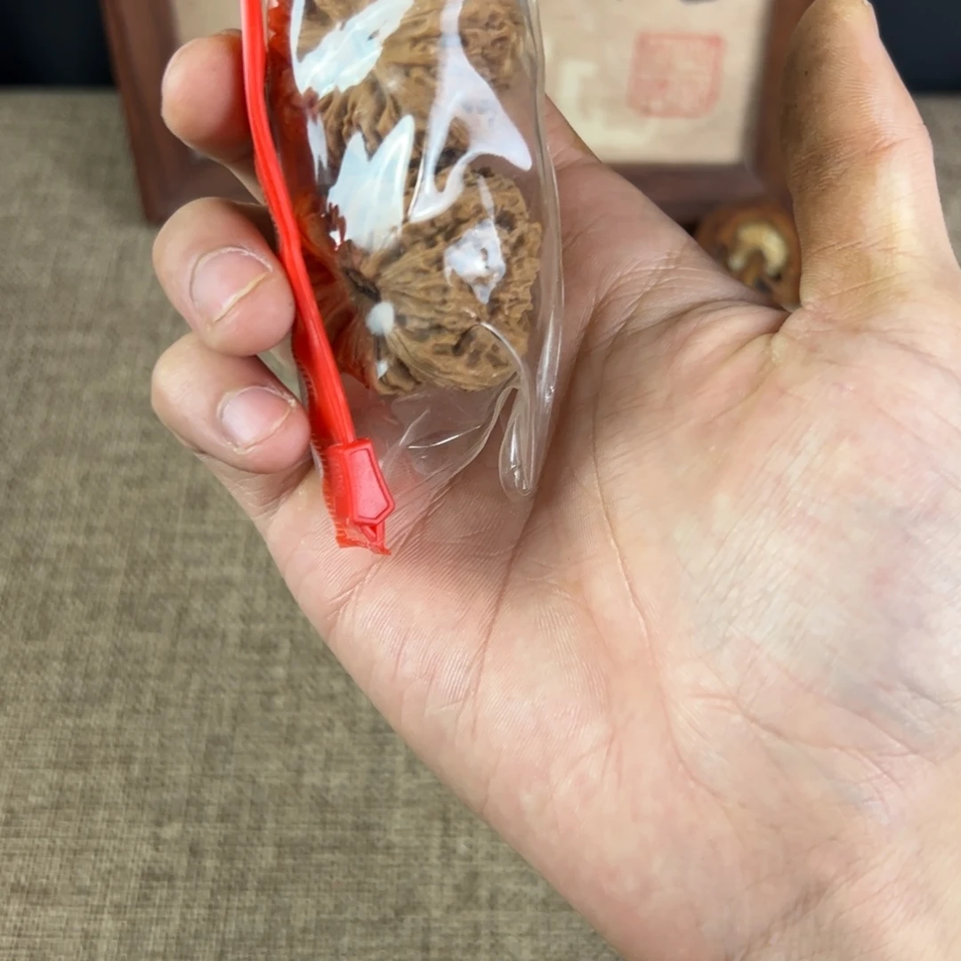 精***）吊坠文玩核桃南疆石