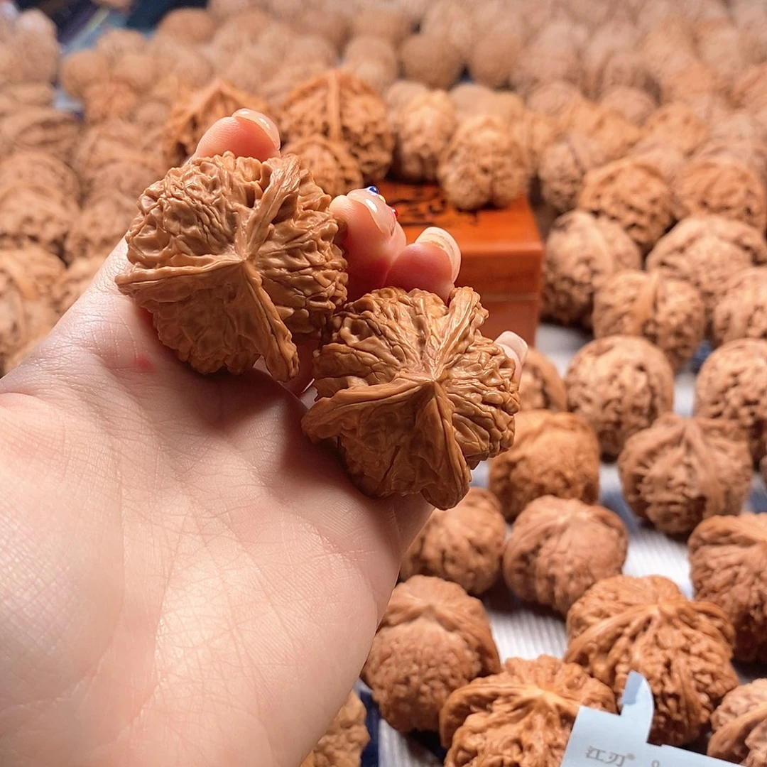 文玩核桃吊坠好*生糖三角