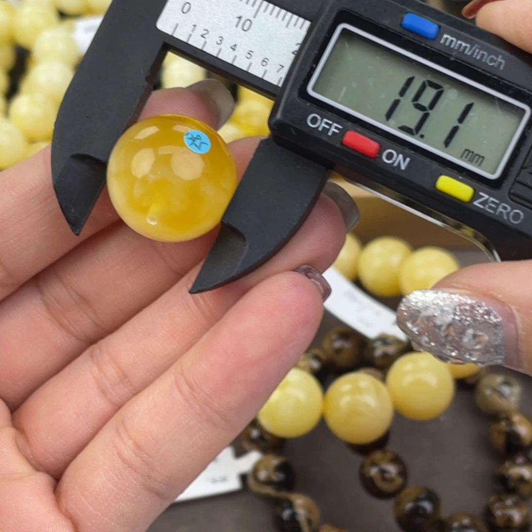 裸石琥珀未镶嵌微瑕310