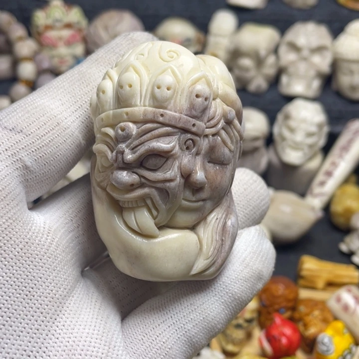 江***忆非金属皮质配饰鹿角雕刻扎基拉姆