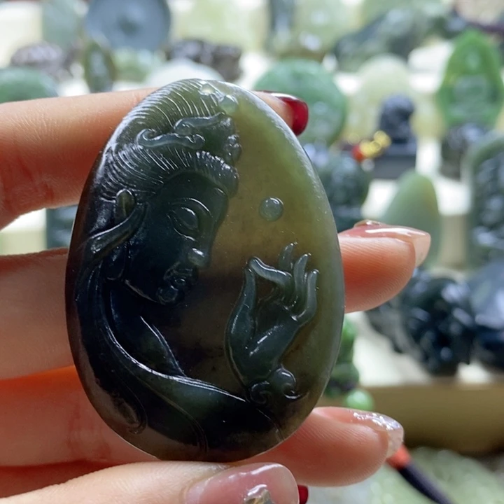 和田玉颈饰未镶嵌