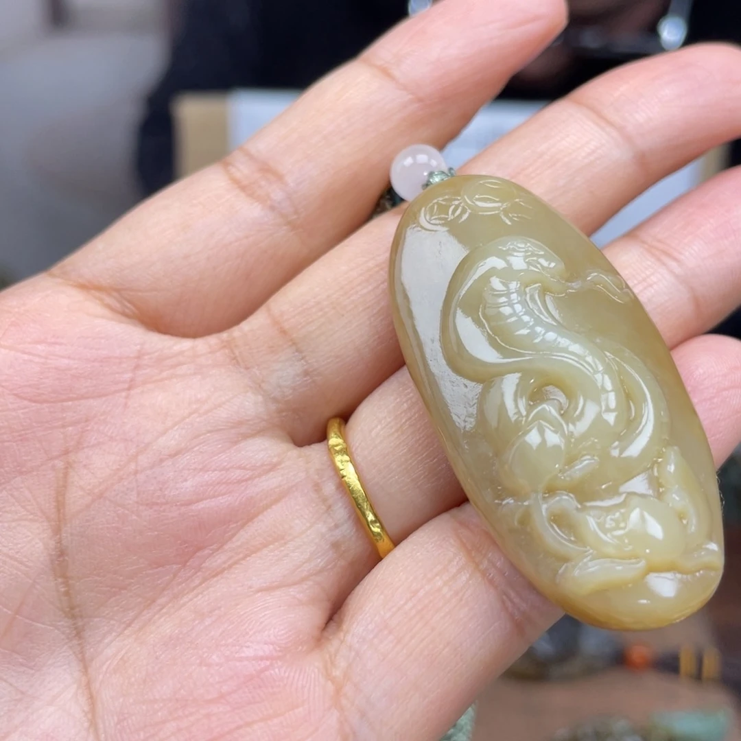 和田玉颈饰未镶嵌