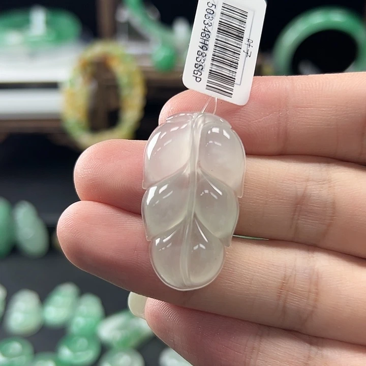 石英质玉未镶嵌颈饰
