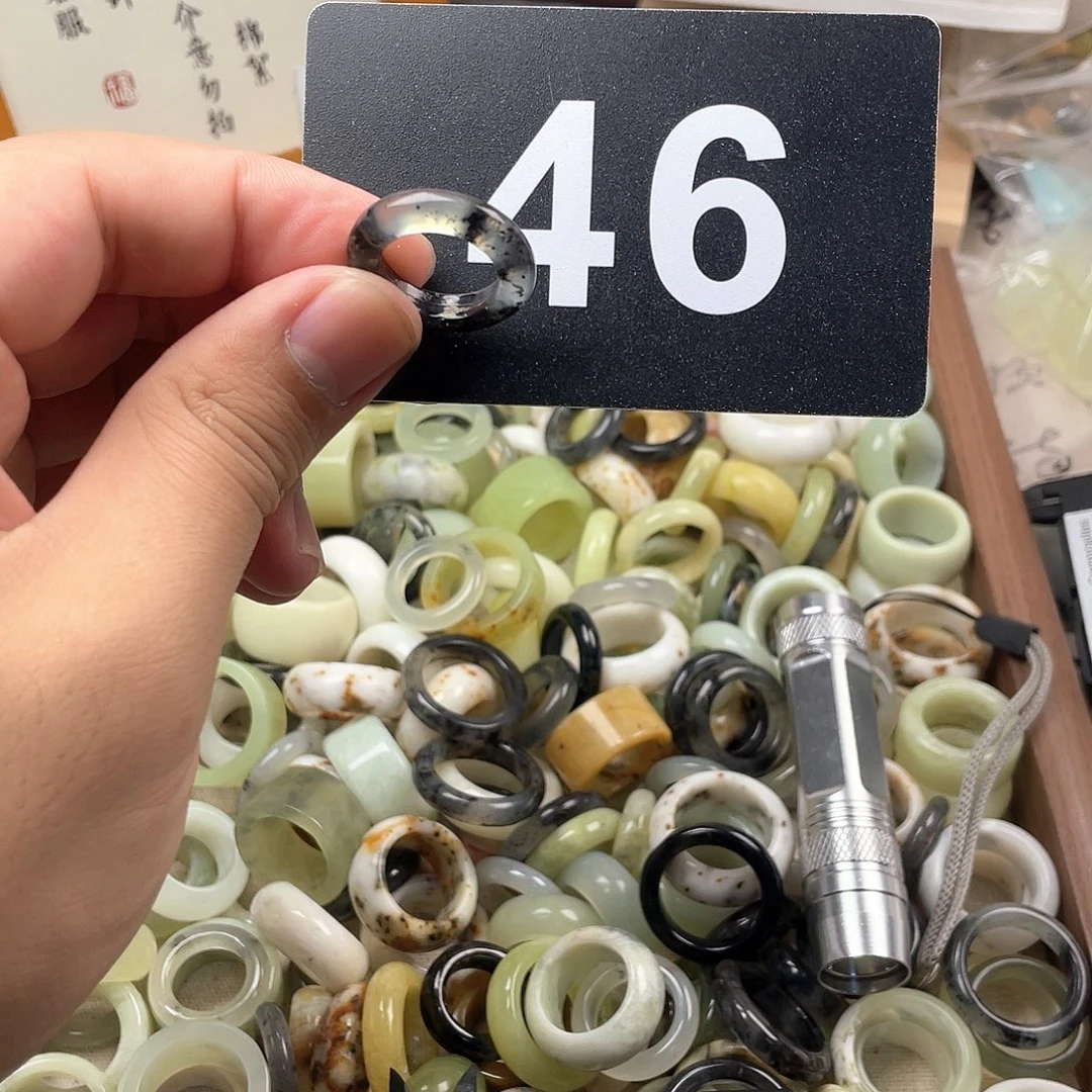 蛇纹石玉合金颈饰