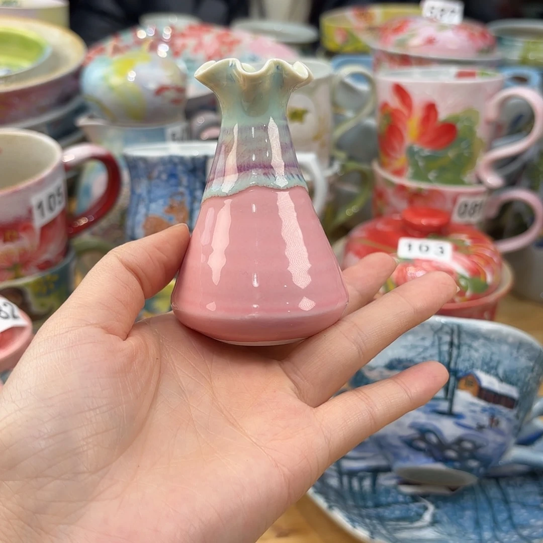 瓷片兔兔盖茨。兔兔好