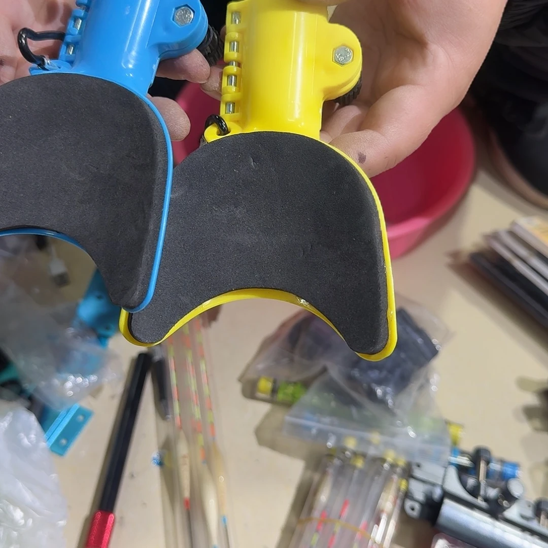 @***熊鱼竿臂拖颜色蓝色1黄色1