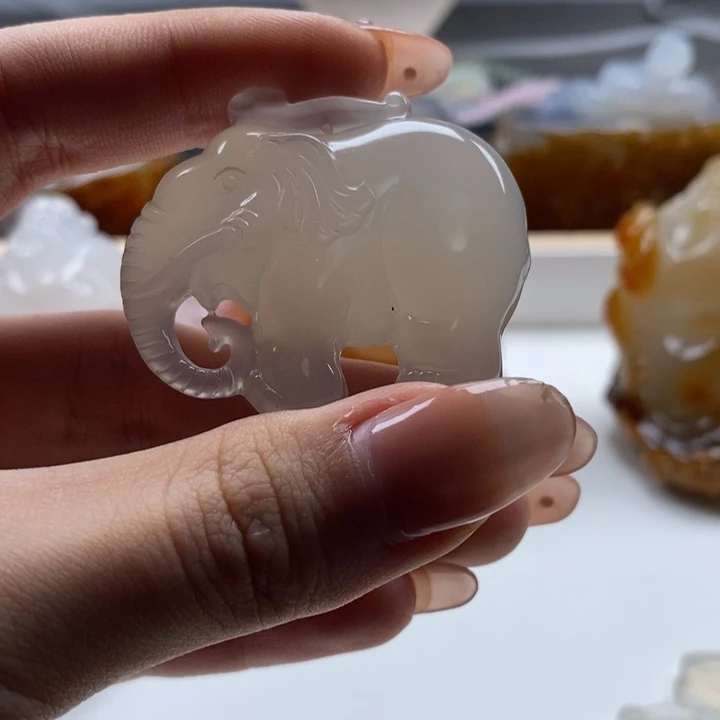 玛瑙/玉髓未镶嵌颈饰