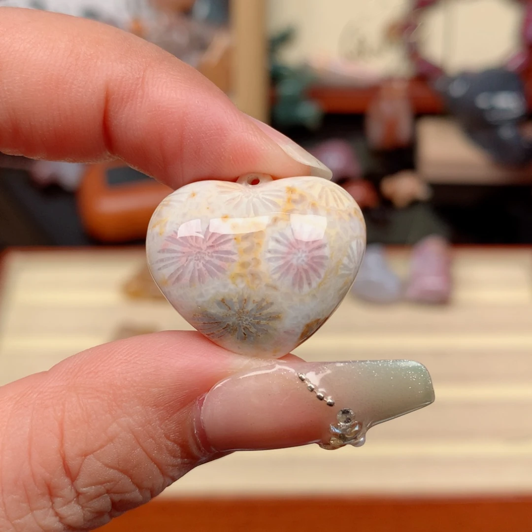 硅化玉未镶嵌颈饰