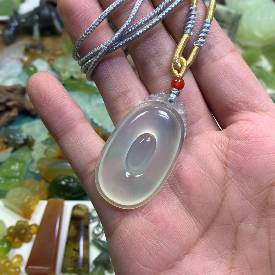 岫玉颈饰未镶嵌福扣