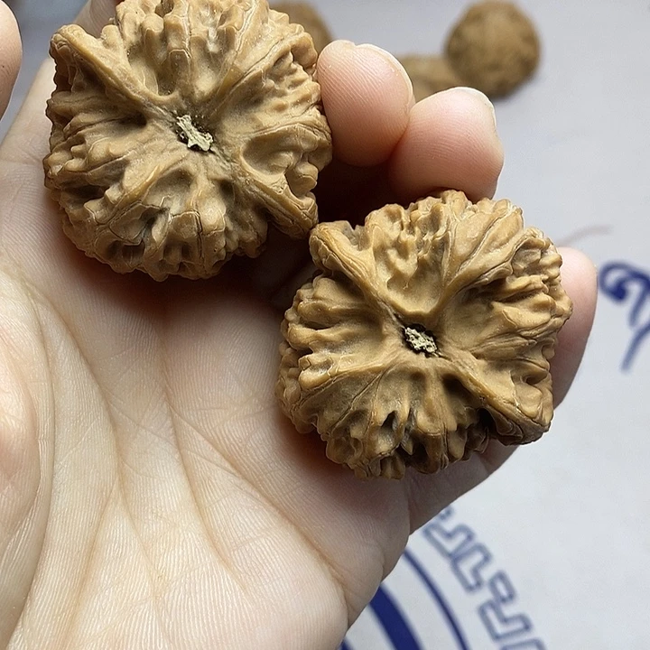 文玩核桃吊坠40苹果园