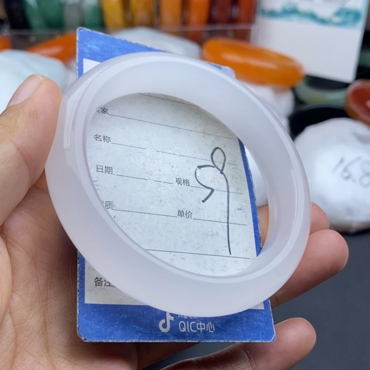 石英质玉未镶嵌手镯