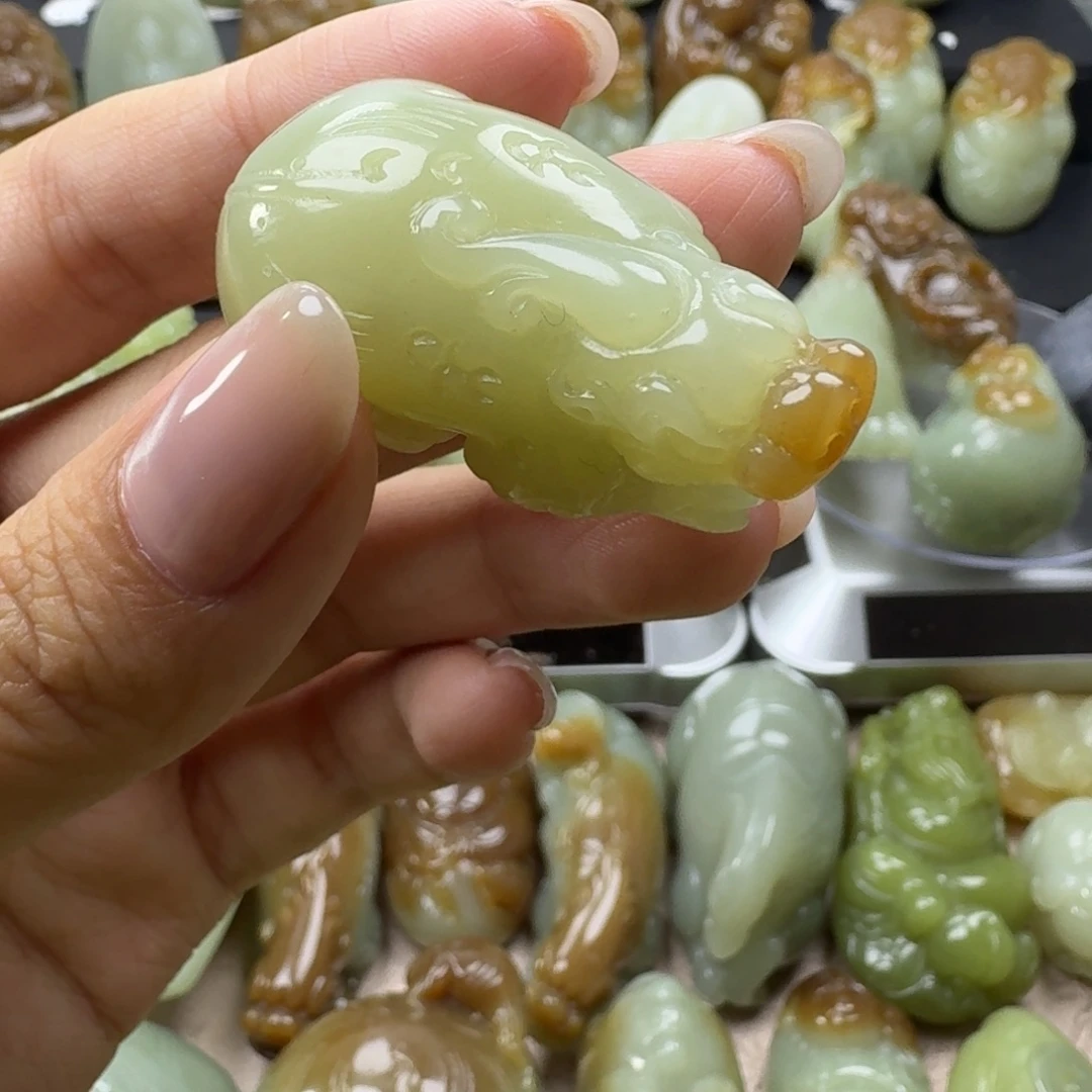 和田玉未镶嵌挂件