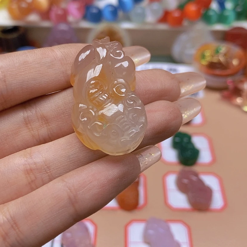 【闪购商品】玛瑙/玉髓颈饰未镶嵌佳**?