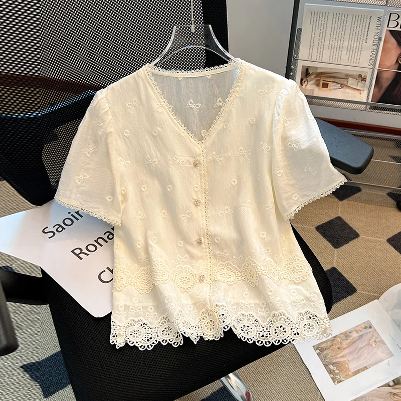 蕾丝边v领衬衫女夏季短袖2025新款法式别致绝美小上衣泡泡袖小衫
