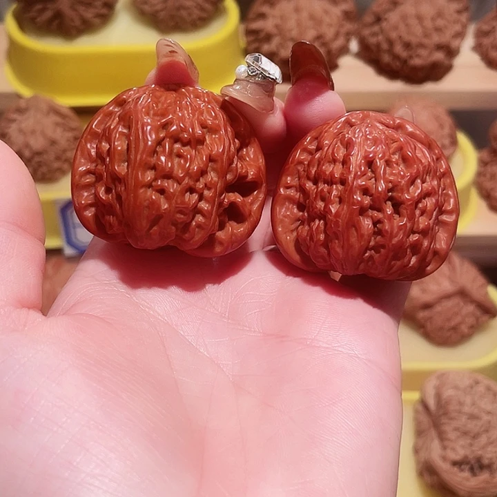 把件文玩核桃闷白