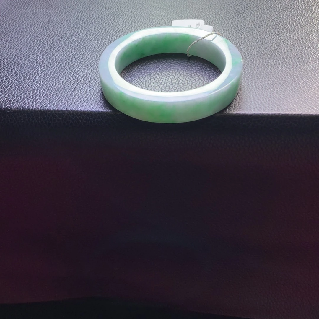 定制翡翠未镶嵌翡翠手镯