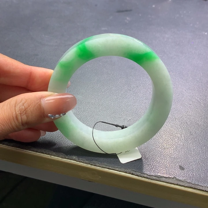 定制翡翠白底青翡翠手镯未镶嵌