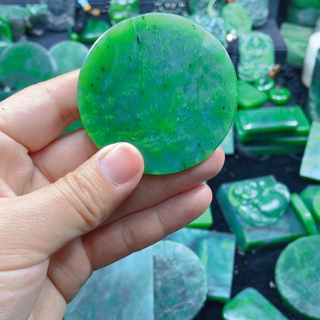 和田玉（碧玉）未镶嵌珠宝奇石