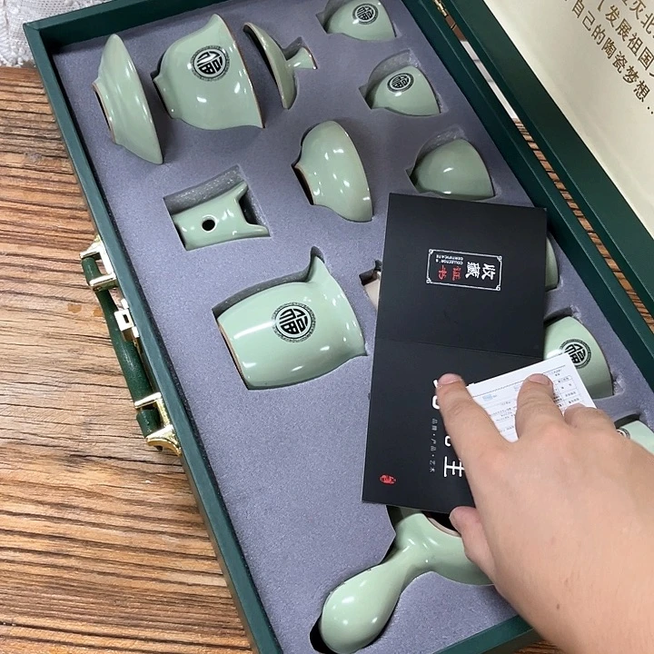 孤品茶具套装等。